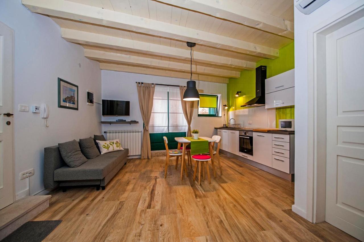 Apartments Tizi Ровинь Экстерьер фото